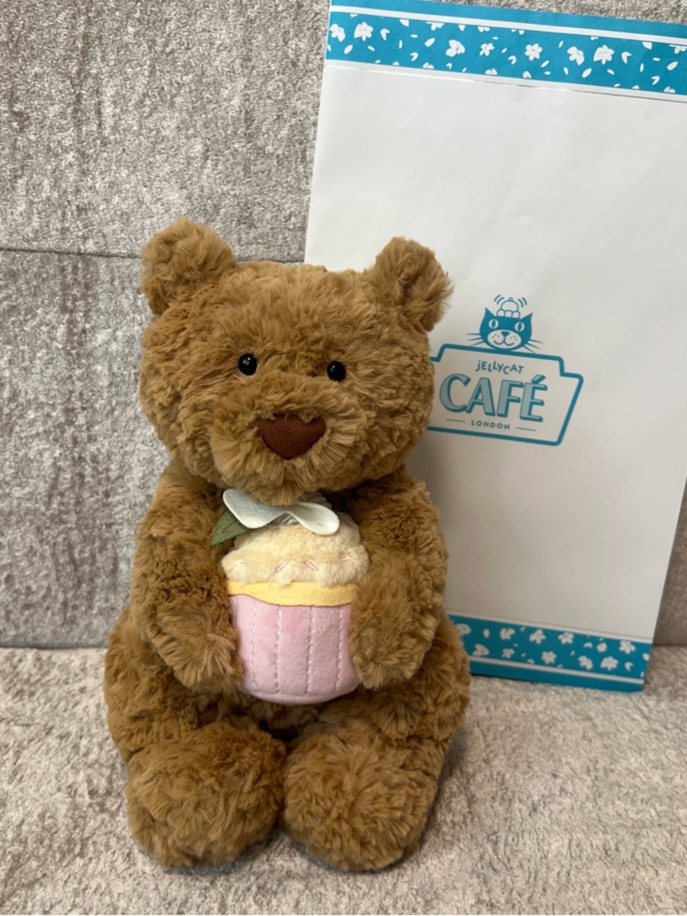 Jellycat Shanghai Exclusive Bartholomew cupcake bear